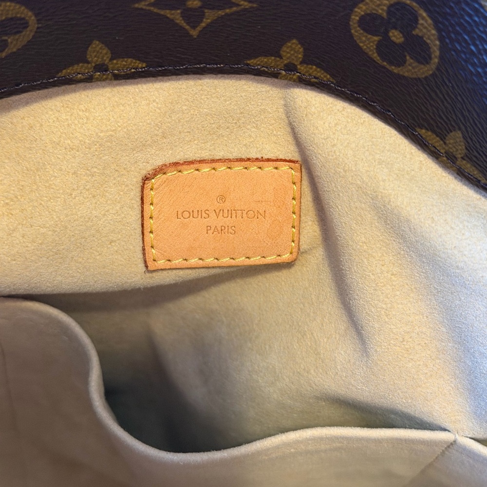 Louis Vuitton Artsy MM Classic Brown Monogram Shoulder Bag - Picture 2 of 16